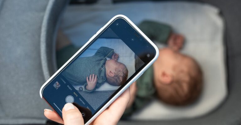 Screen Time for Babies Under 1: What Parents Need to Know for Healthy Development